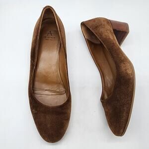 Aquatalia Vera Brown Suede Block Heel Pumps Size 7 Made in Italy